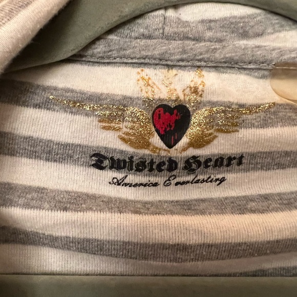 Top - Picture 2 of 4